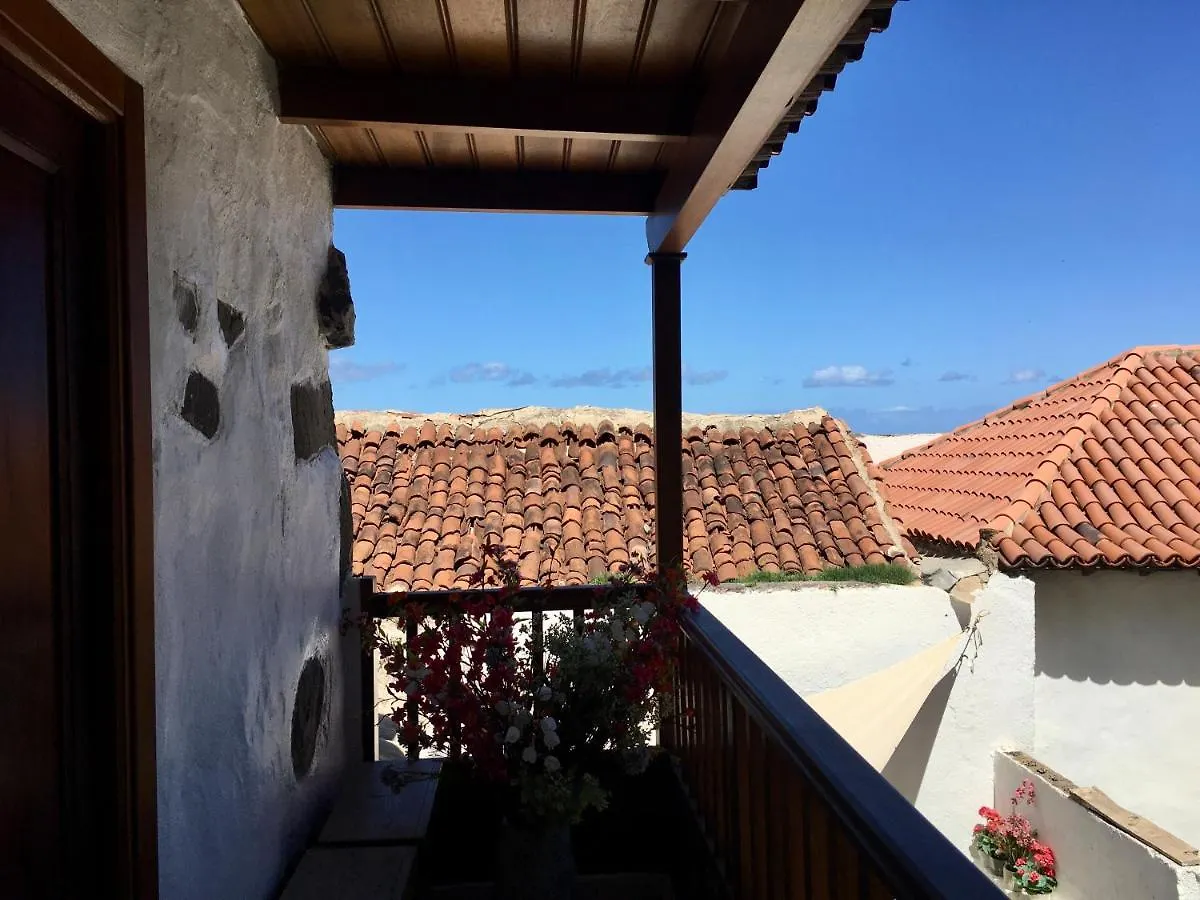Unique Canarian Cottage 1700S - Casa Salvia Las Aguas - Ocean & Natural Pools 150M - Whole Gated House San Juan de la Rambla Holiday home