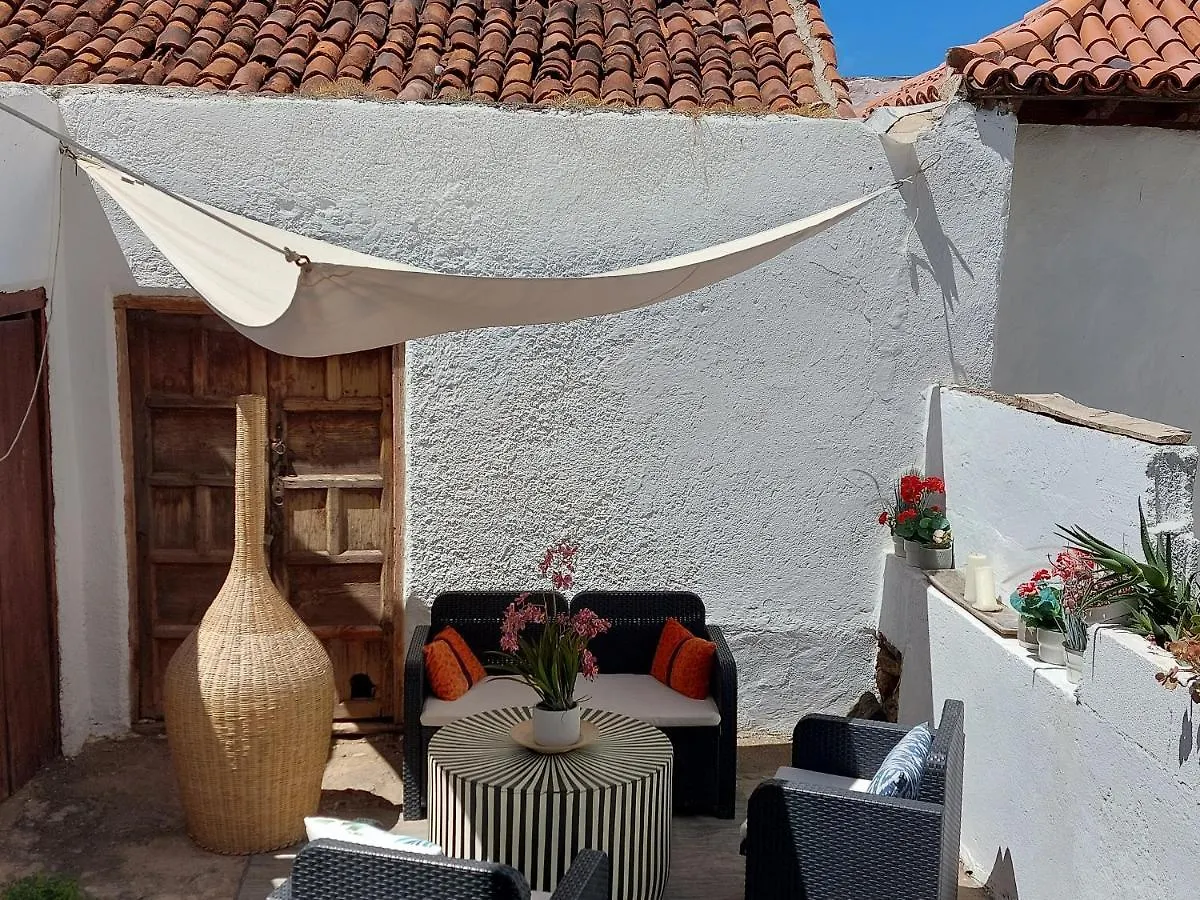 Holiday home Unique Canarian Cottage 1700S - Casa Salvia Las Aguas - Ocean & Natural Pools 150M - Whole Gated House San Juan de la Rambla